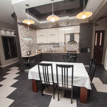 Lilika Apartments On Meskhishvili Tbilisi Bagian luar foto