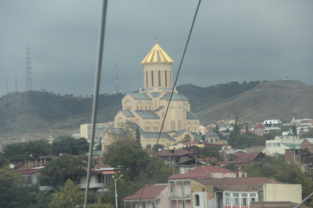 Lilika Apartments On Meskhishvili Tbilisi Bagian luar foto