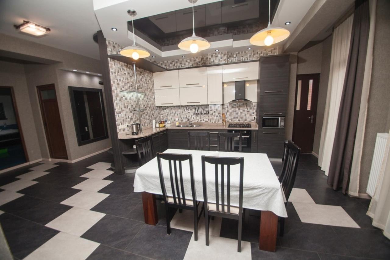Lilika Apartments On Meskhishvili Tbilisi Bagian luar foto